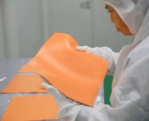 Υδρογονωμένο καουτσούκ νιτριλίου βουταδιενίου HNBR, Αντοχή σε εφελκυσμό 10-20 MPa, Επιμήκυνση κατά τη θραύση 200-400%, μεγάλης διάρκειας